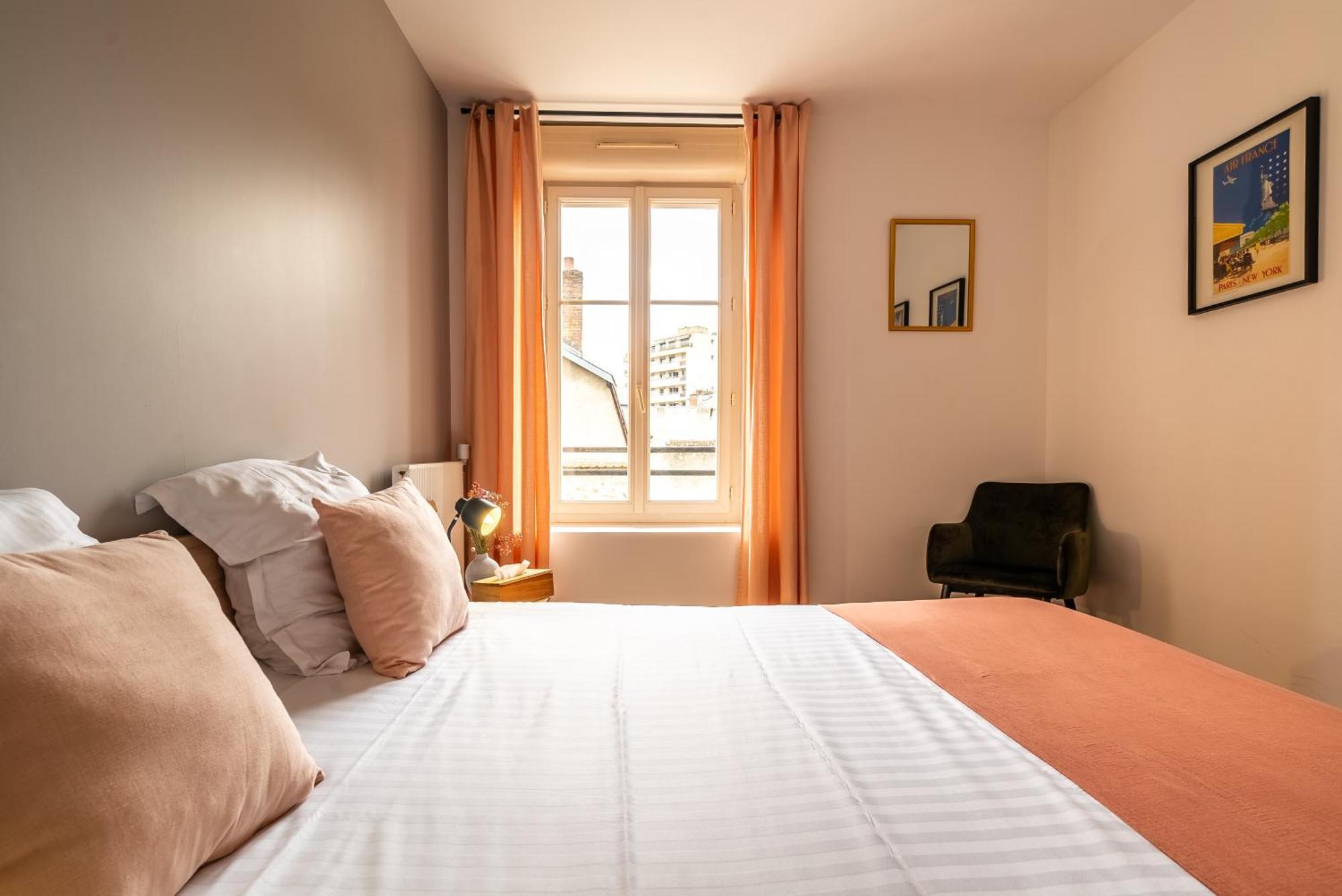 Mon Appart'Hotel - Gare De Limoges - Appartement Familial - Parking En Supp Εξωτερικό φωτογραφία